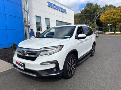 2022 Honda Pilot Touring 8-Passenger