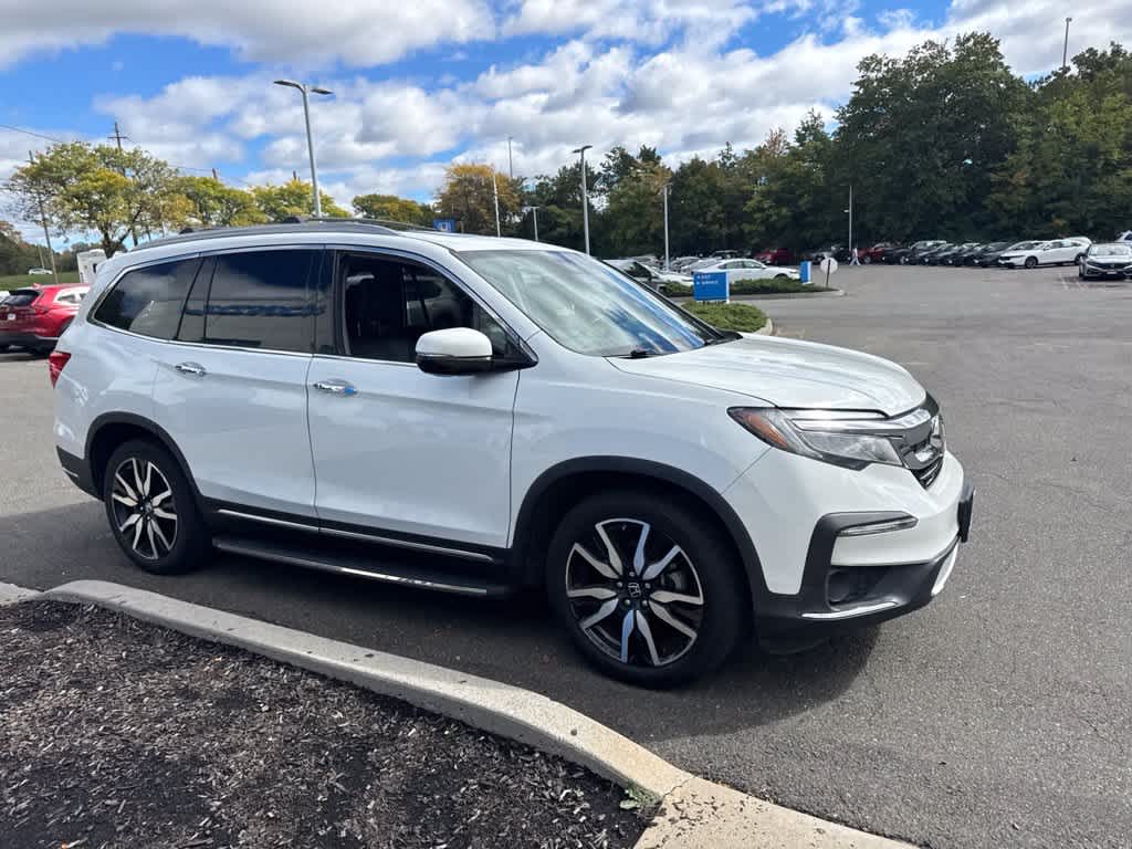2022 Honda Pilot Touring 8-Passenger