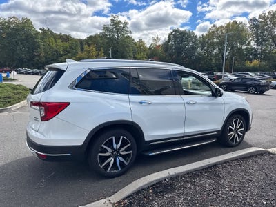 2022 Honda Pilot Touring 8-Passenger