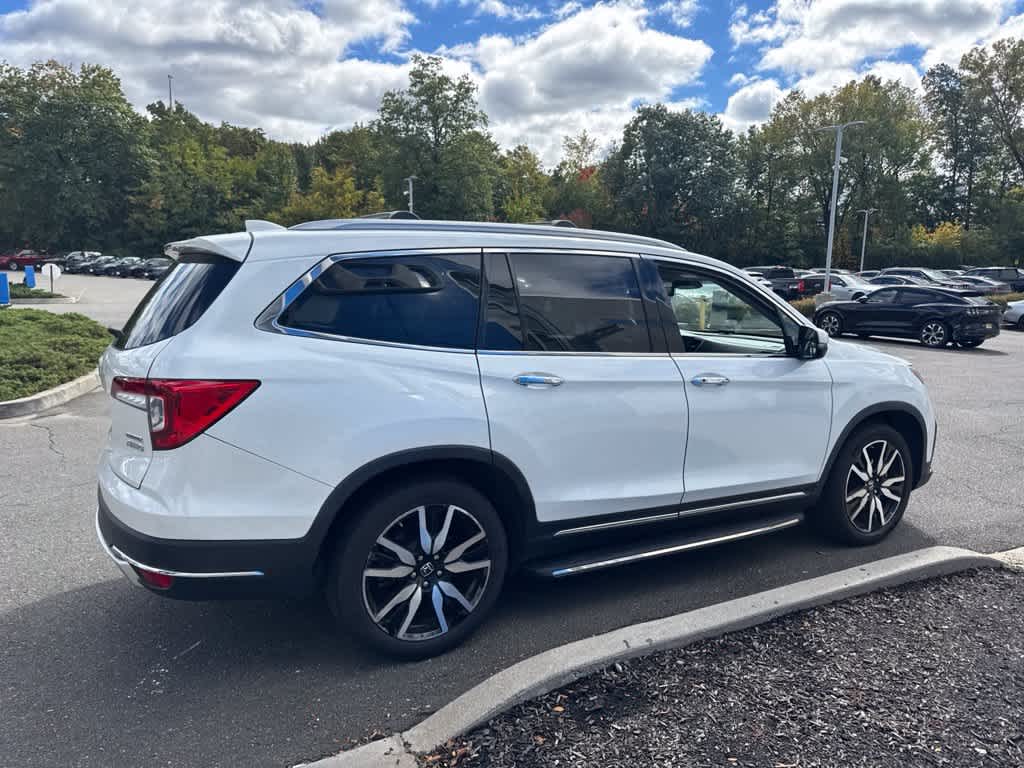2022 Honda Pilot Touring 8-Passenger
