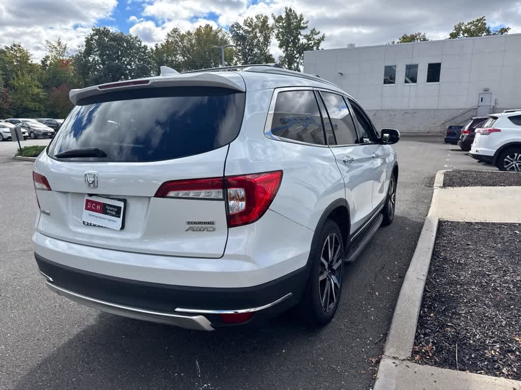 2022 Honda Pilot Touring 8-Passenger