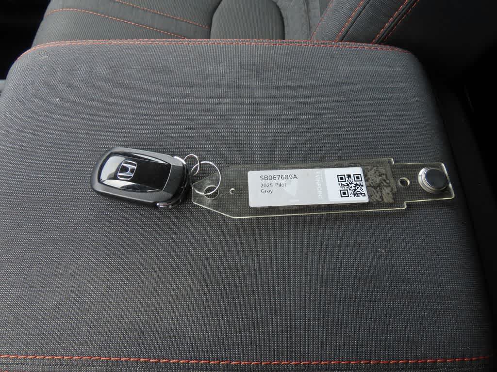 2025 Honda Pilot Sport