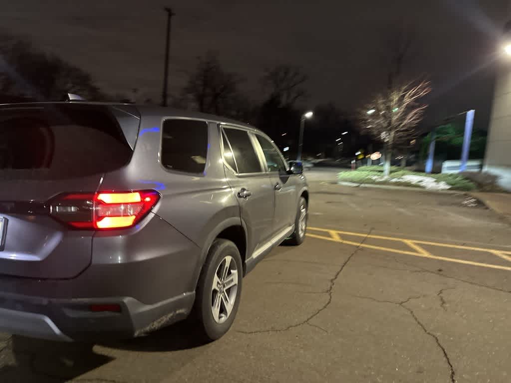 2023 Honda Pilot EX-L 7 Passenger