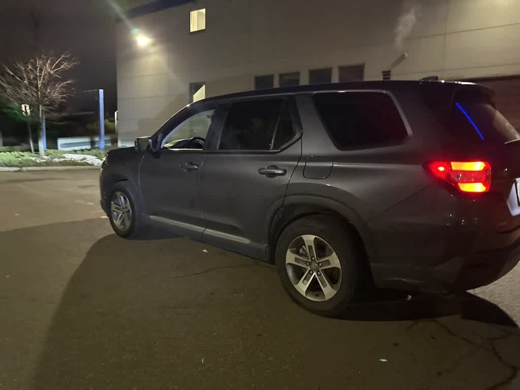 2023 Honda Pilot EX-L 7 Passenger