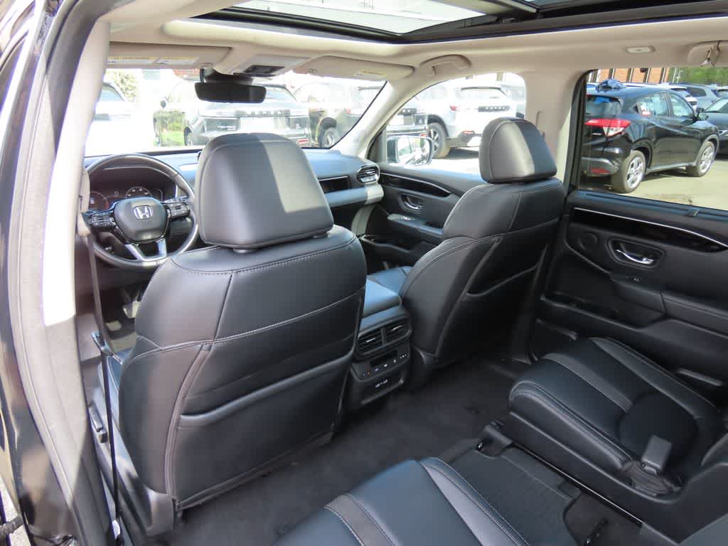 2023 Honda Pilot Touring