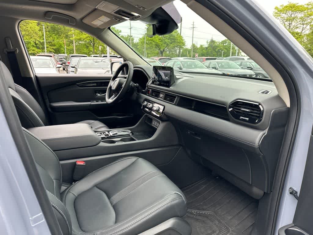 2025 Honda Pilot Touring