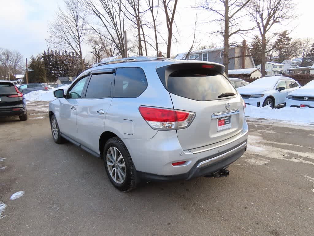 2016 Nissan Pathfinder SV