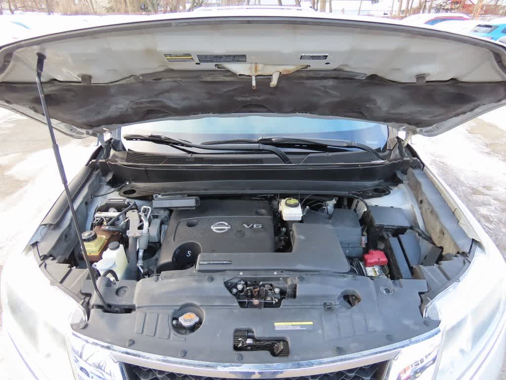 2016 Nissan Pathfinder SV