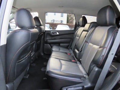 2019 Nissan Pathfinder SL