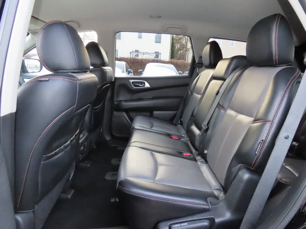 2019 Nissan Pathfinder SL