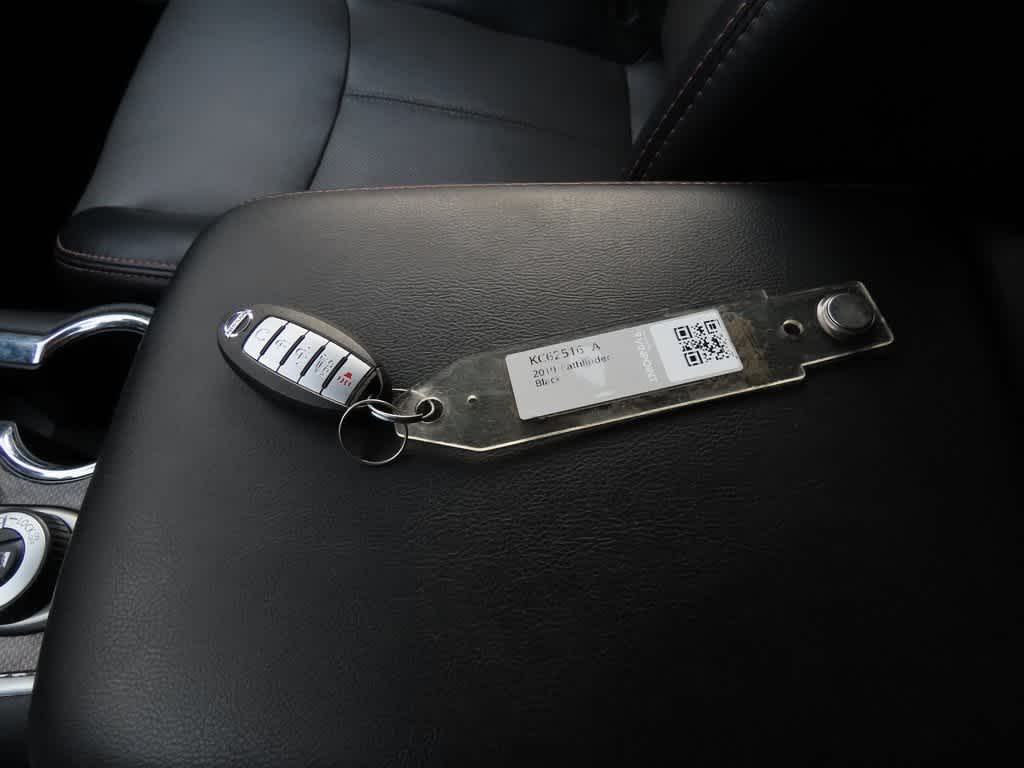 2019 Nissan Pathfinder SL