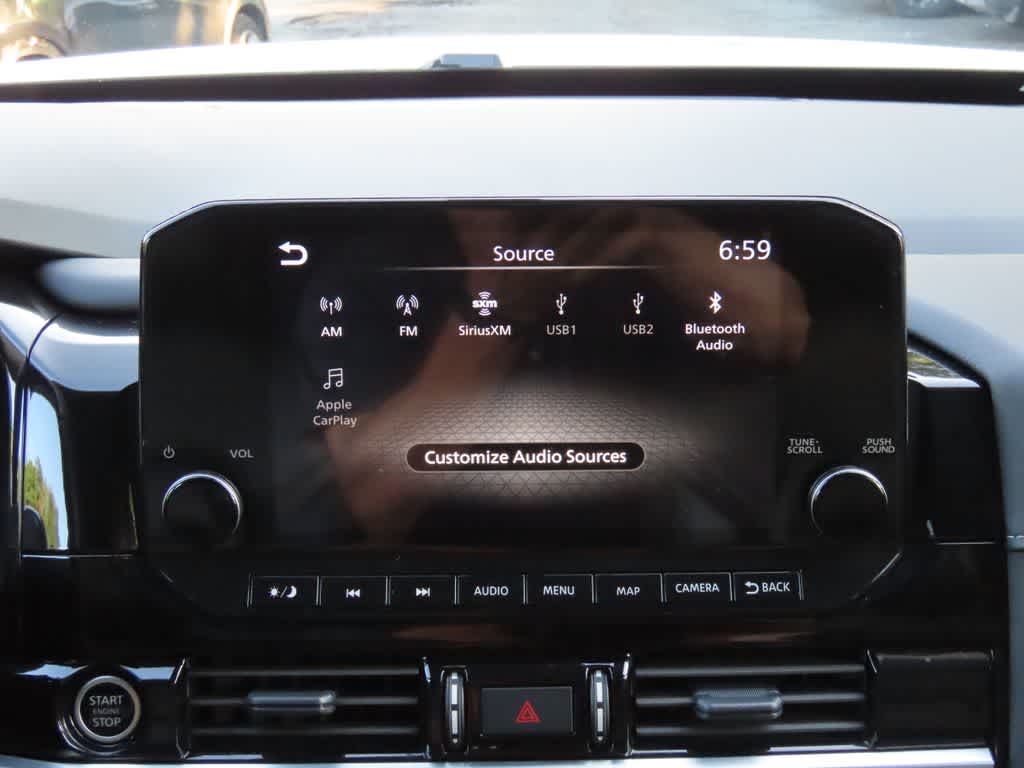2024 Nissan Pathfinder SL