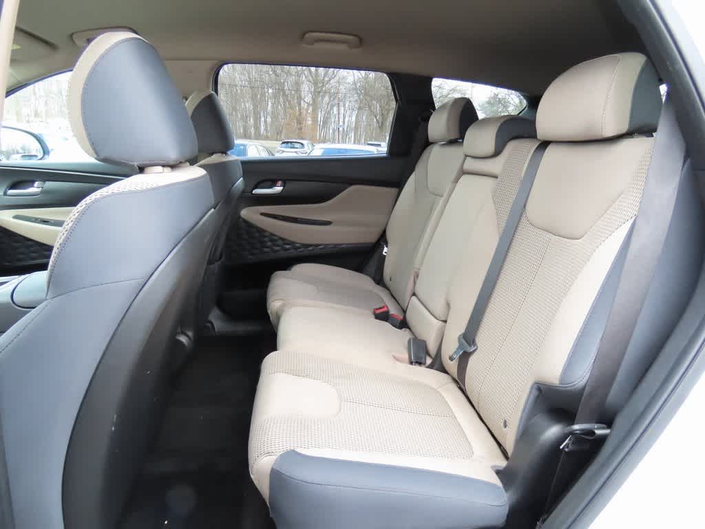 2022 Hyundai Santa Fe SE