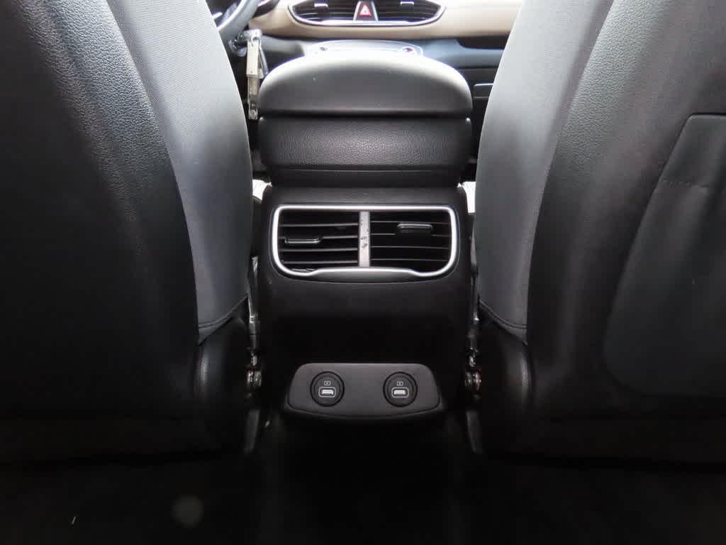 2022 Hyundai Santa Fe SE