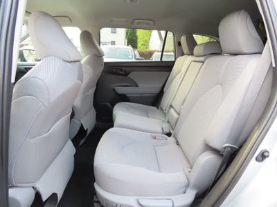 2022 Toyota Highlander Hybrid LE