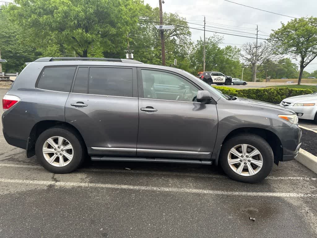 2013 Toyota Highlander SE