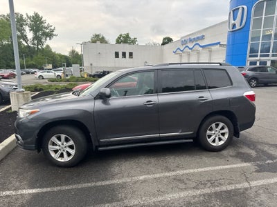 2013 Toyota Highlander SE