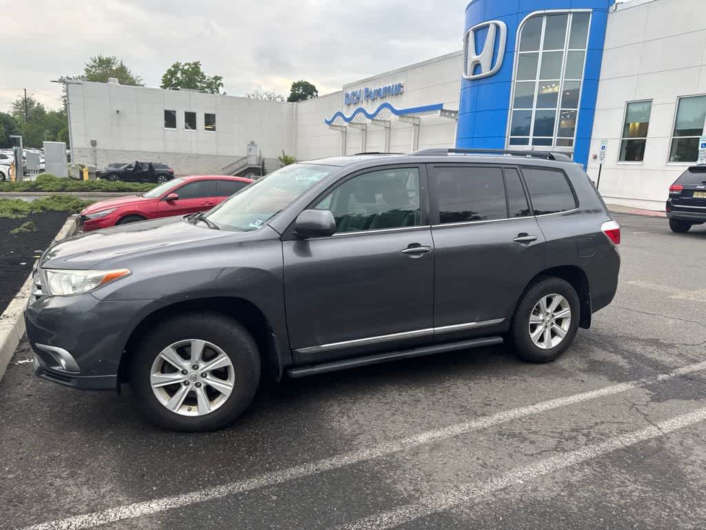 2013 Toyota Highlander SE