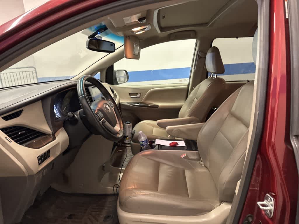 2017 Toyota Sienna XLE
