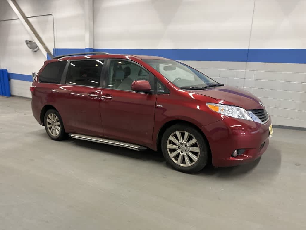 2017 Toyota Sienna XLE