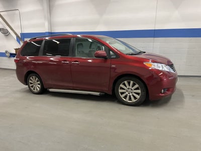 2017 Toyota Sienna XLE