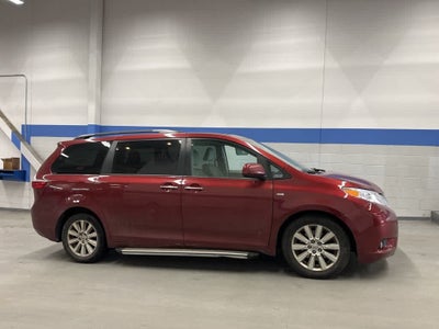 2017 Toyota Sienna XLE