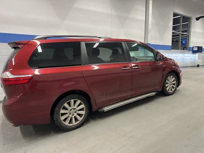 2017 Toyota Sienna XLE
