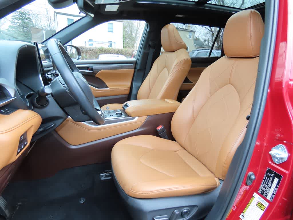 2021 Toyota Highlander Platinum