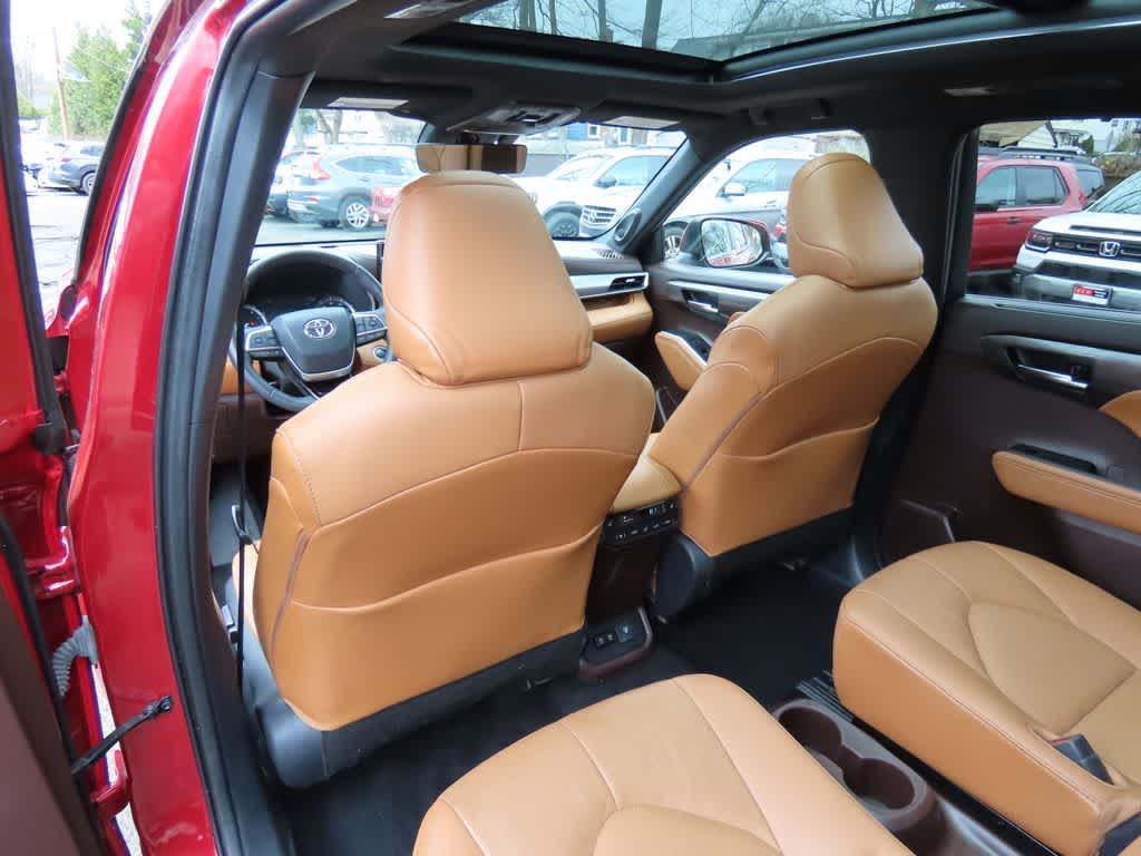 2021 Toyota Highlander Platinum