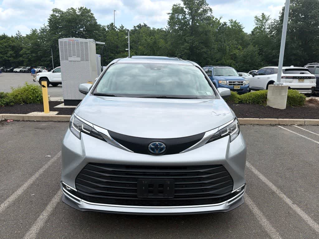 2021 Toyota Sienna XLE