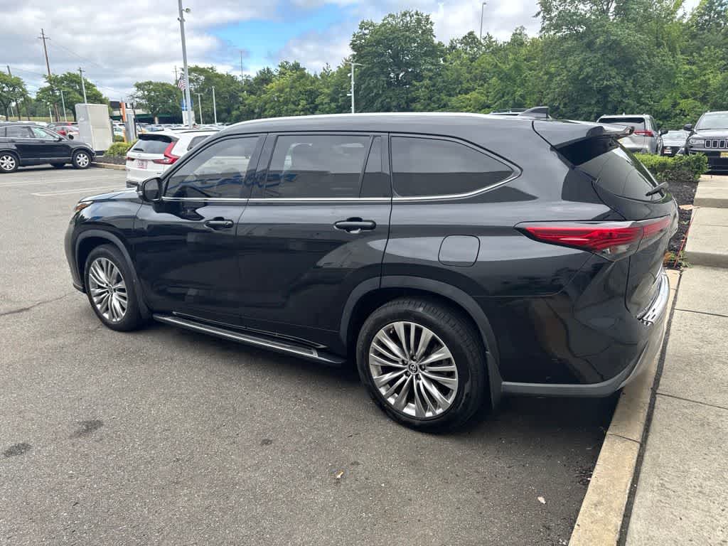 2023 Toyota Highlander Platinum