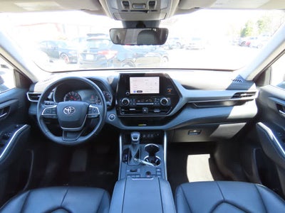 2023 Toyota Highlander XLE