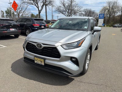2023 Toyota Highlander LE