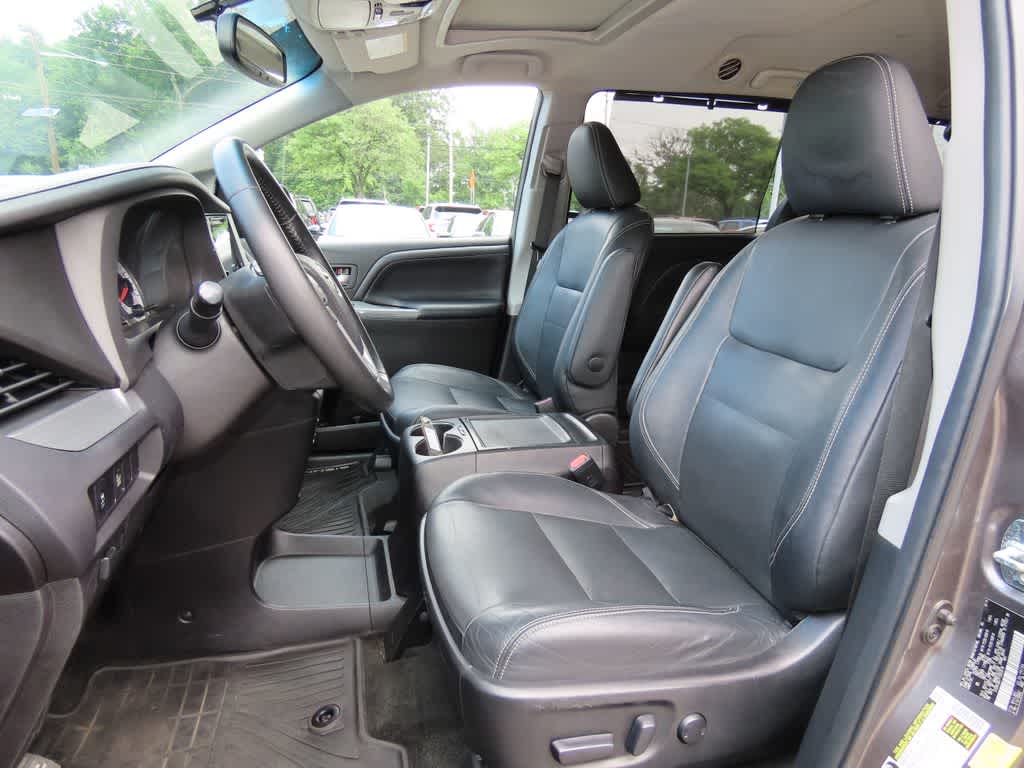 2015 Toyota Sienna SE