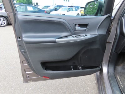 2015 Toyota Sienna SE