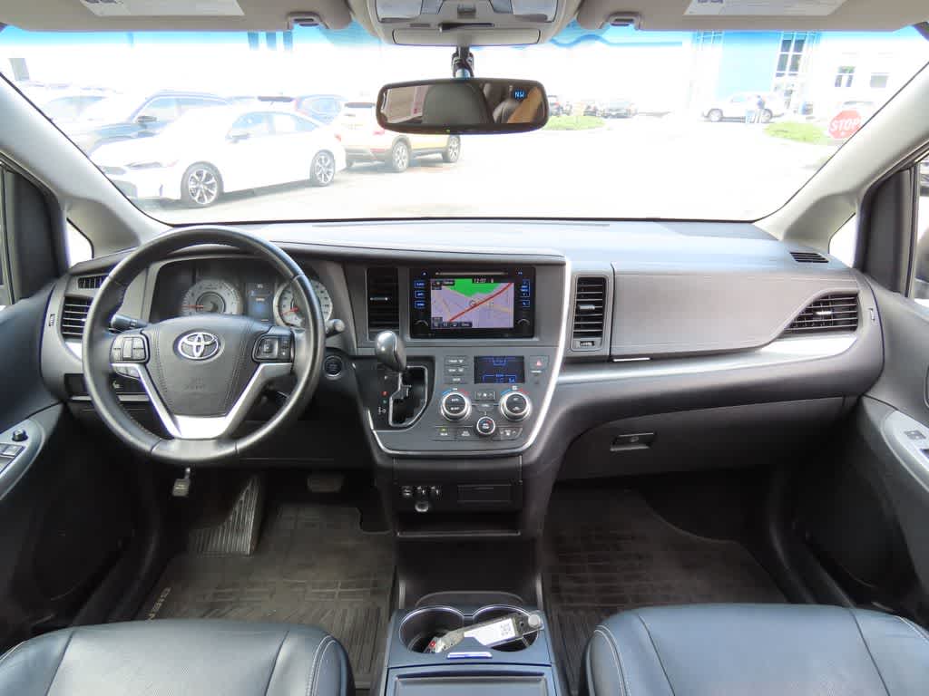 2015 Toyota Sienna SE