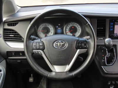 2015 Toyota Sienna SE