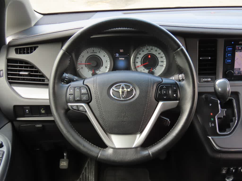 2015 Toyota Sienna SE