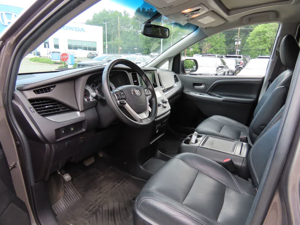 2015 Toyota Sienna SE