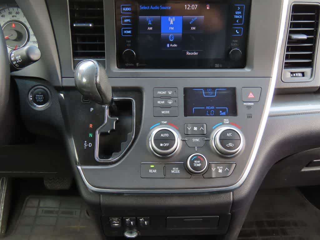 2015 Toyota Sienna SE