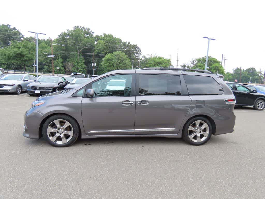 2015 Toyota Sienna SE
