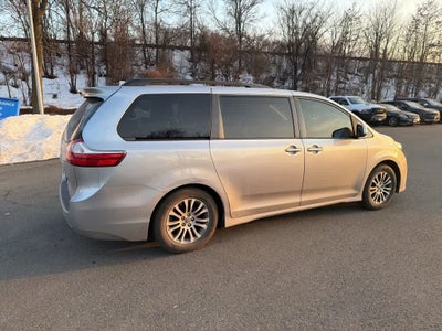 2018 Toyota Sienna XLE