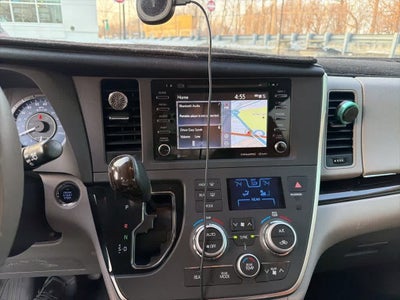 2018 Toyota Sienna XLE