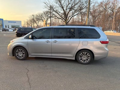 2018 Toyota Sienna XLE