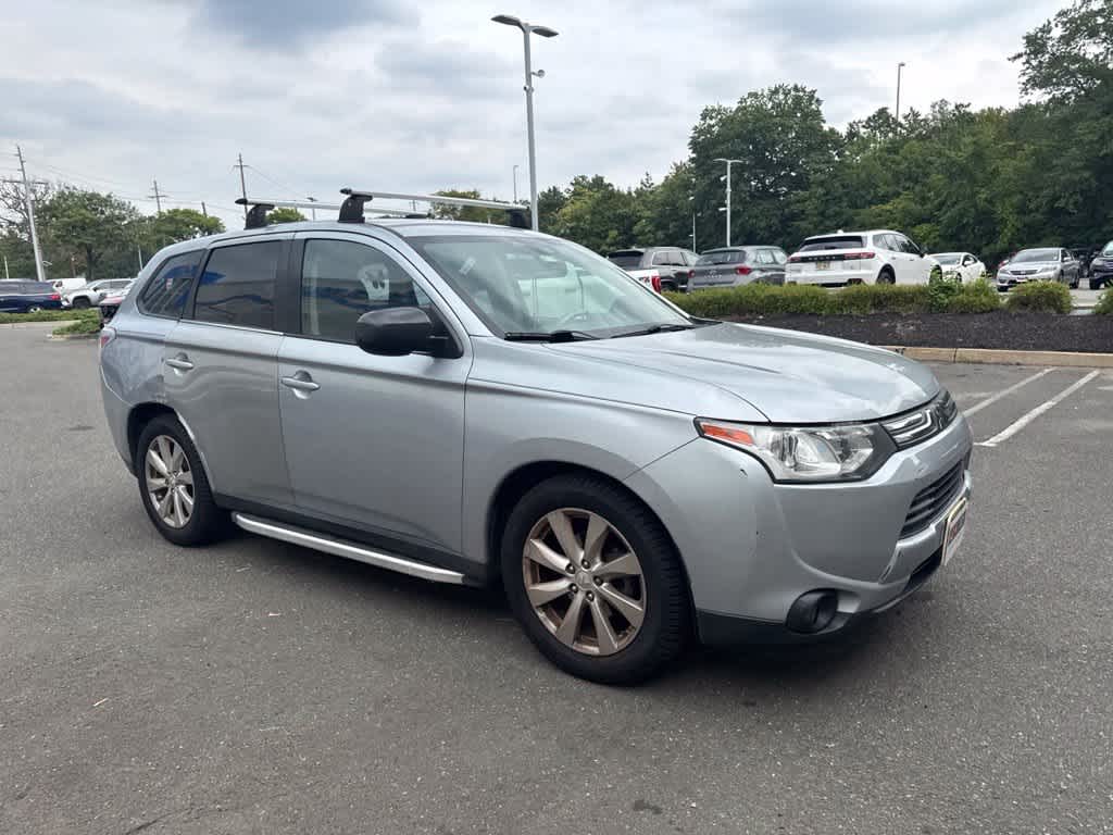 2014 Mitsubishi Outlander SE