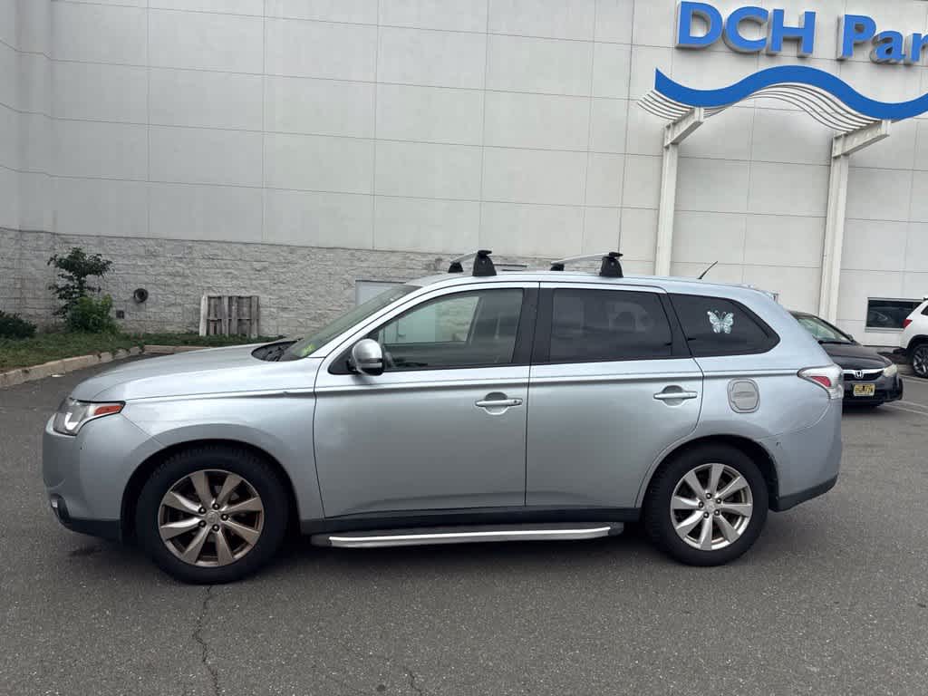 2014 Mitsubishi Outlander SE