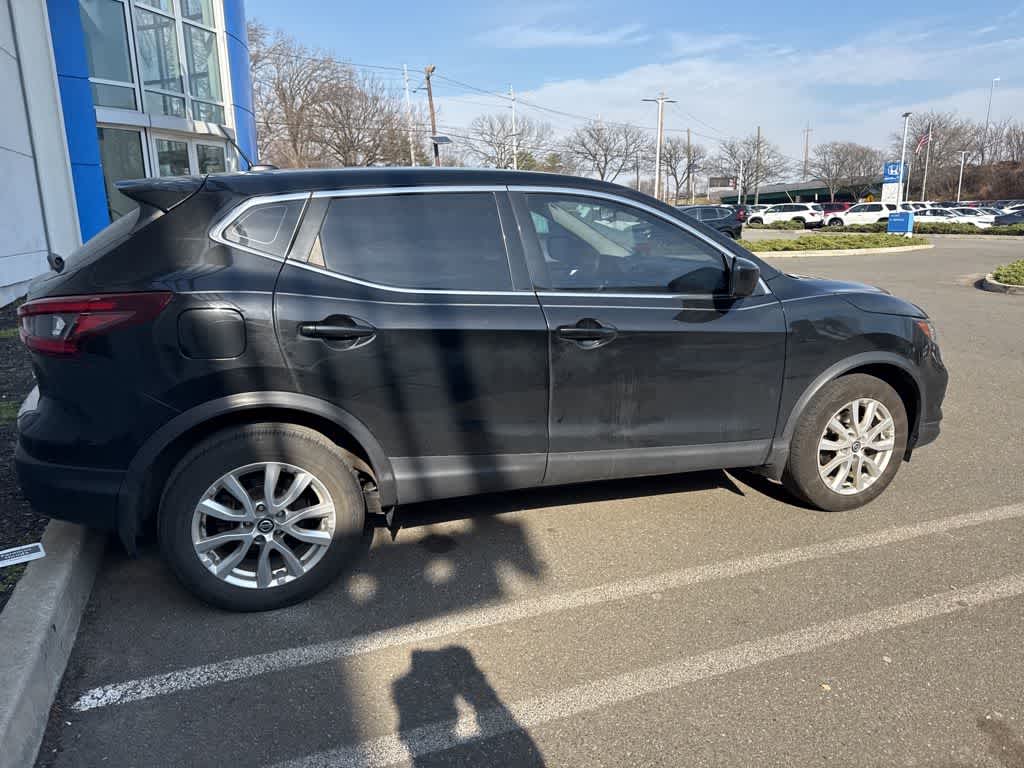 2022 Nissan Rogue Sport S