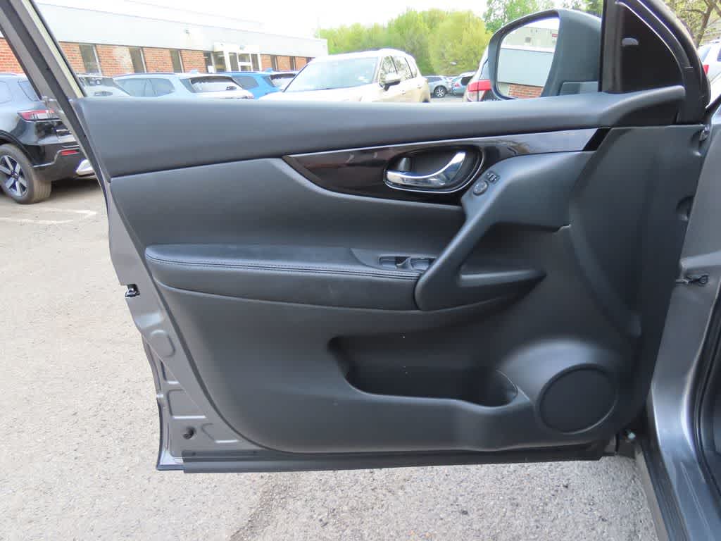 2021 Nissan Rogue Sport SV