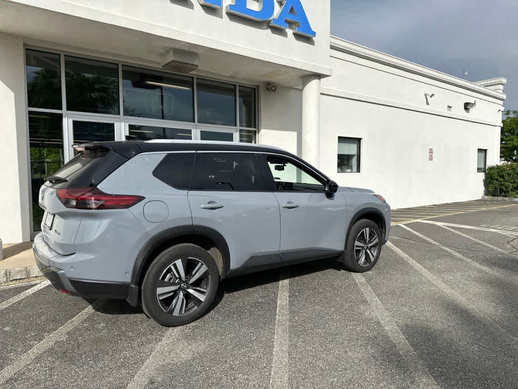 2025 Nissan Rogue SL