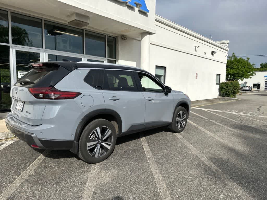 2025 Nissan Rogue SL